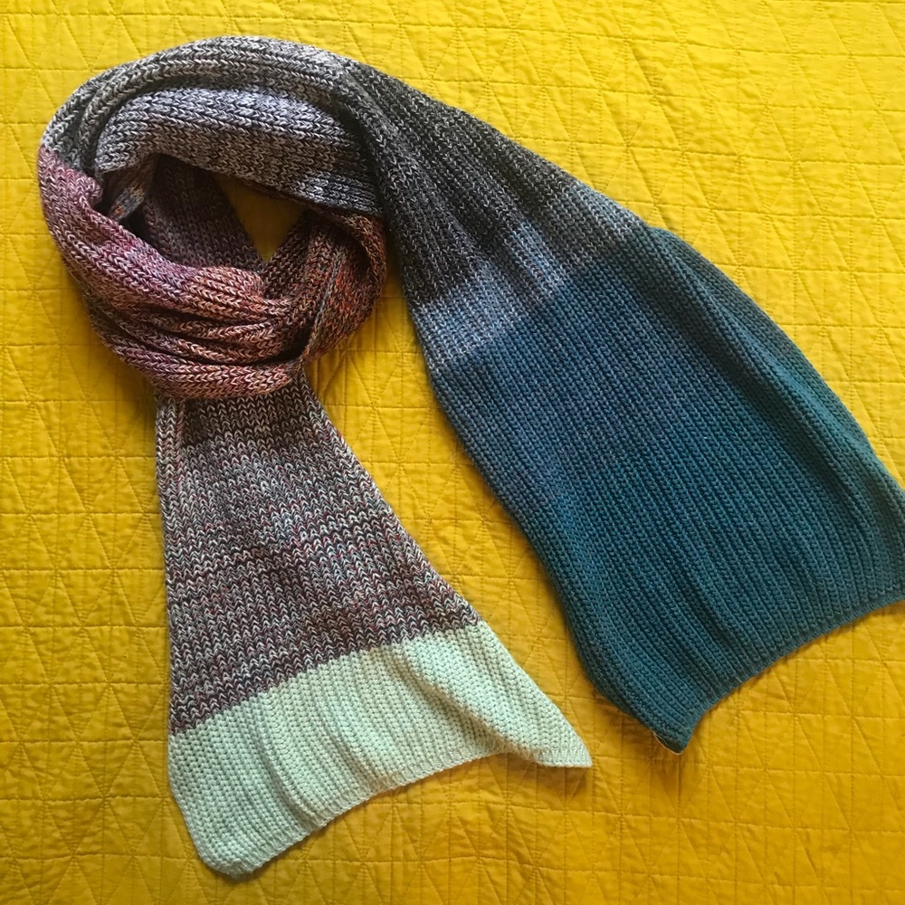 Delicious knit scarf